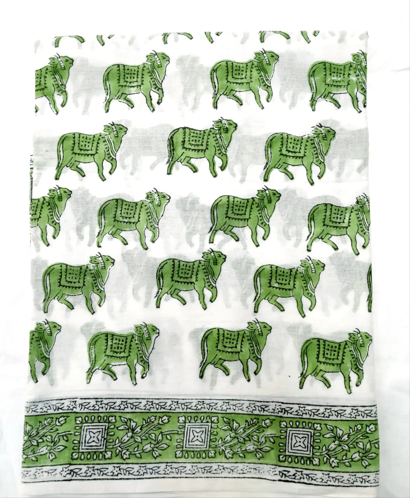 Mulmul Plain Sari with Border - Pure Cotton